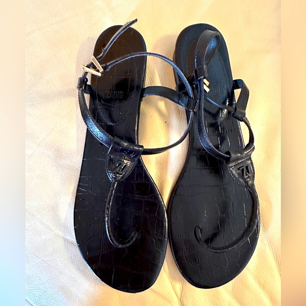 Black Thong Leather Sandals with Ankle Straps